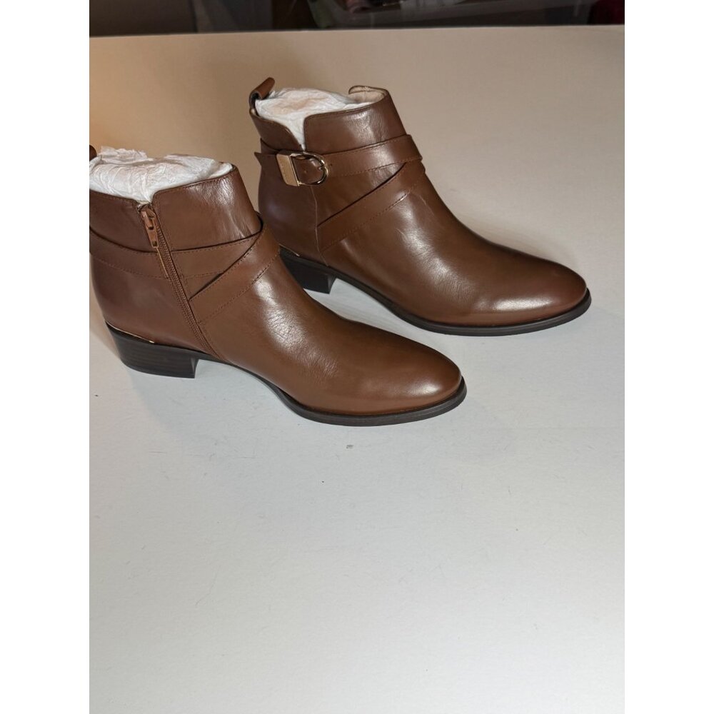 JB Martin Womens Size 10.5 Brown Leather Ankle Boots With Buckle Detail & Side Z